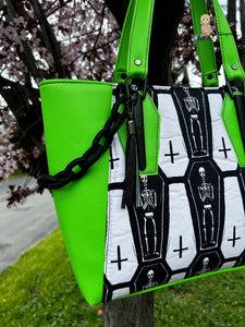 Everyday Tote- That Green Though